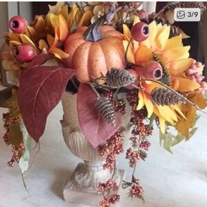 Harvest faux Floral display in "urn", Beautiful Autum colors by Valeri/Qvc, New